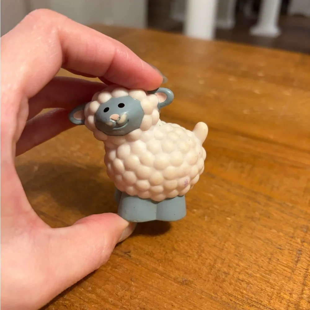 Fisher Price Little People sheep as is